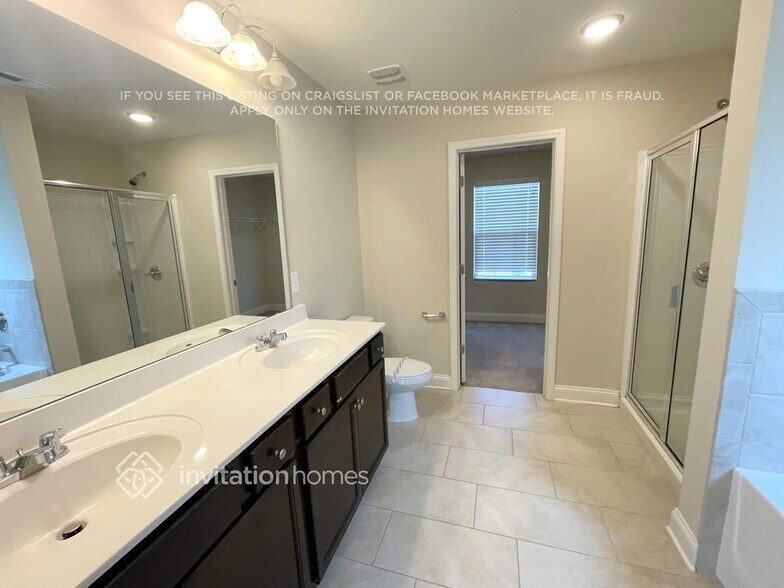 Building Photo - 5386 Roberta Crossing Dr