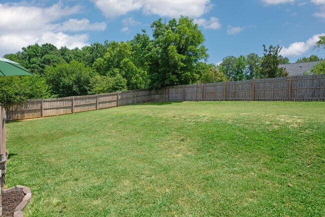 Building Photo - 3106 Fieldstream Dr N