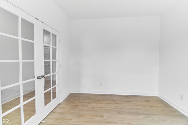 Building Photo - 422 Eisenhower St