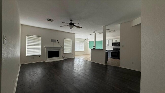 Building Photo - 3819 Eagles Nest St