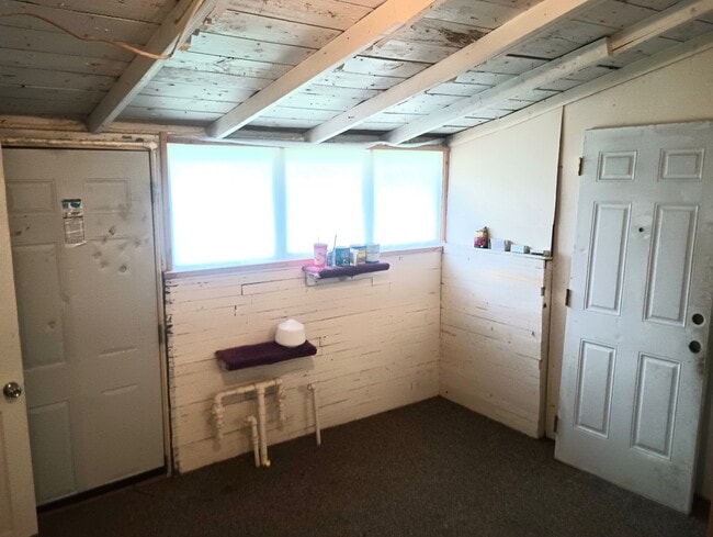 Building Photo - 227 S Main St