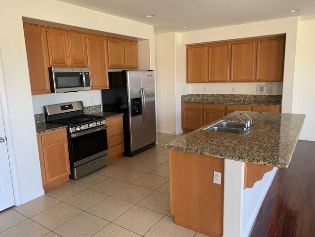 Building Photo - 11717 California Poppy Dr