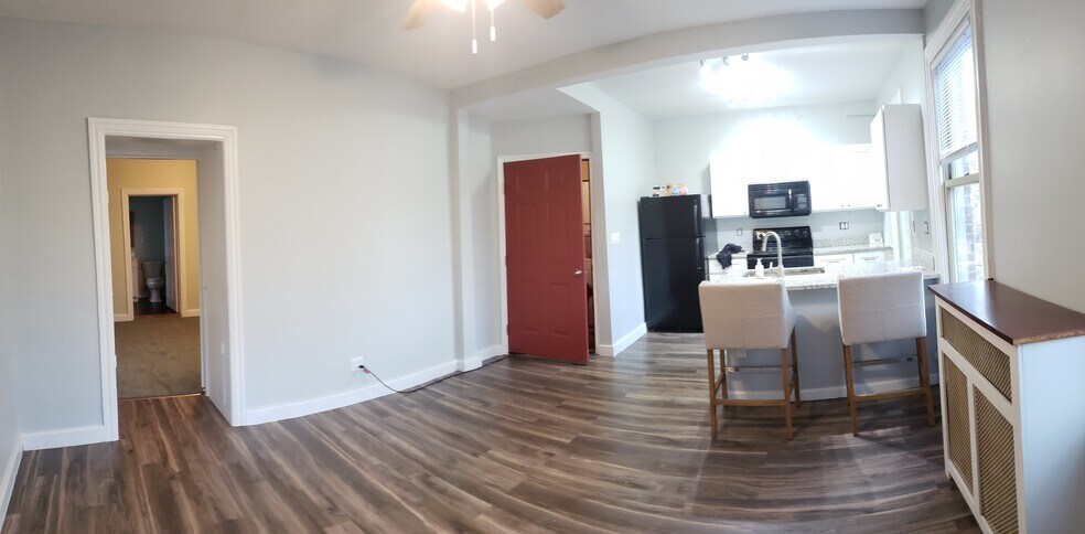 Building Photo - 245 E Church St