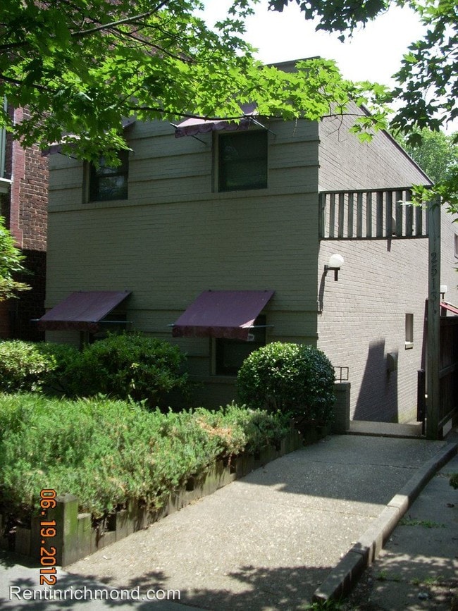 Primary Photo - 2513 Stuart Ave