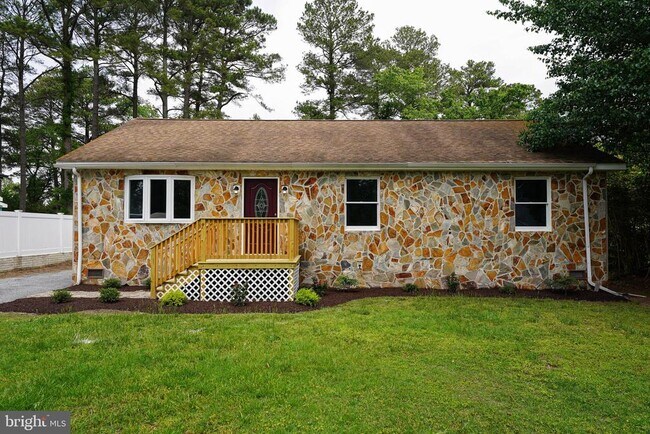 Building Photo - 28975 Aleine Ave