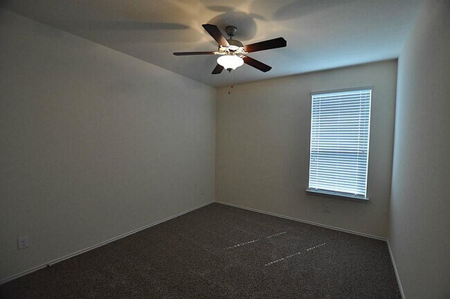 Building Photo - 23607 Legano Dr