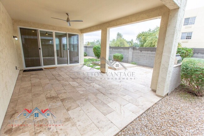 Building Photo - 2095 S Saguaro Dr