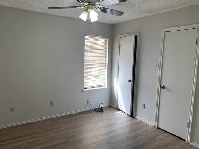 Building Photo - Beautiful Home in Fenship School District