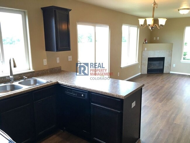 Building Photo - 2360 Sierra Springs Dr