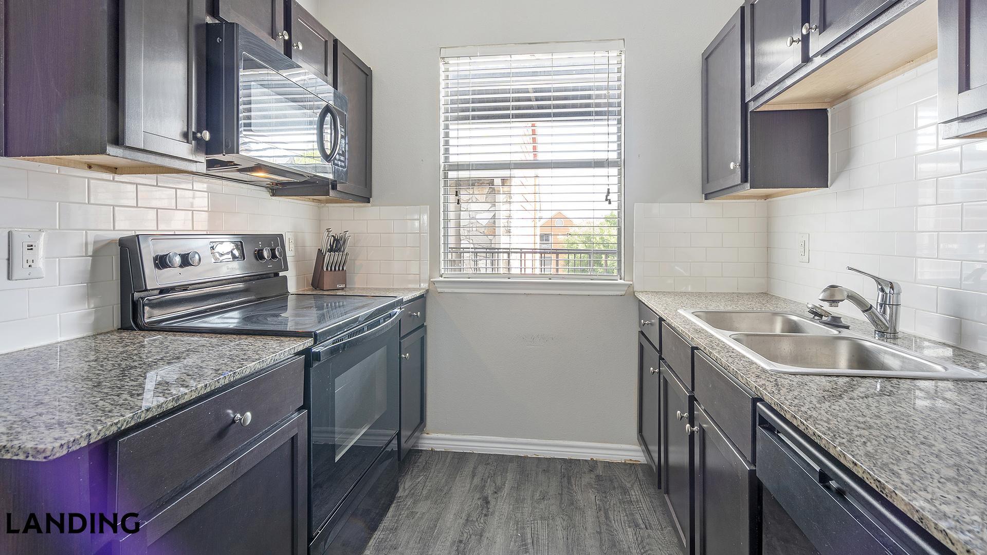 Building Photo - 130 Camino De Oro