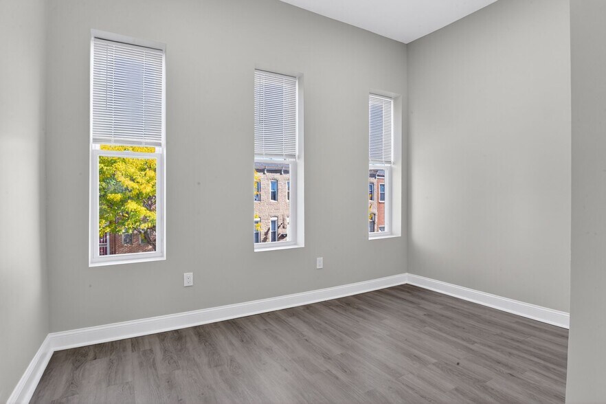 Building Photo - 1108 S Carey St