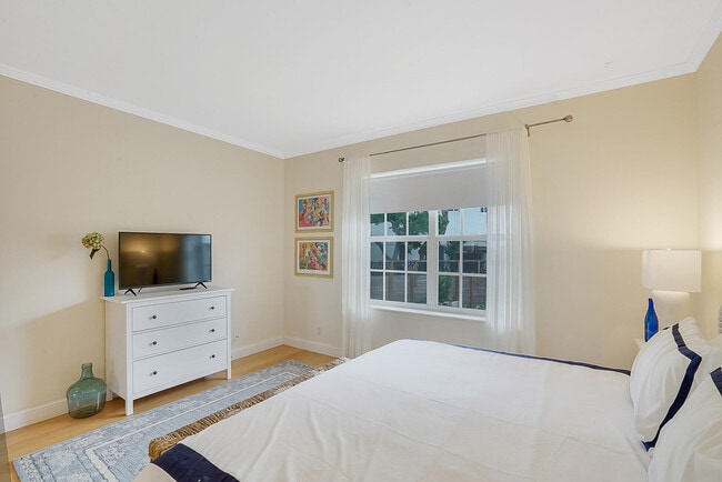 Building Photo - 2103 S Ocean Blvd