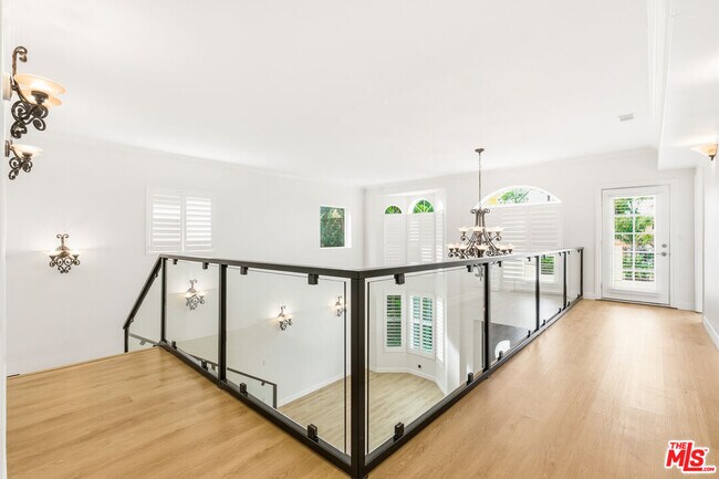 Building Photo - 23114 Mariano St