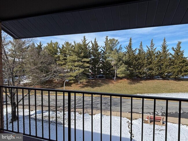 Building Photo - 15316 Pine Orchard Dr