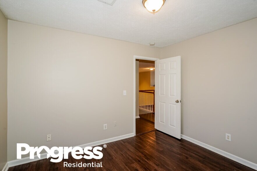 Building Photo - 5132 Pebble Creek Dr