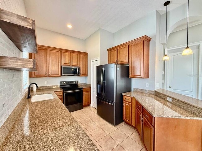 Building Photo - 6545 Simone Shores Cir