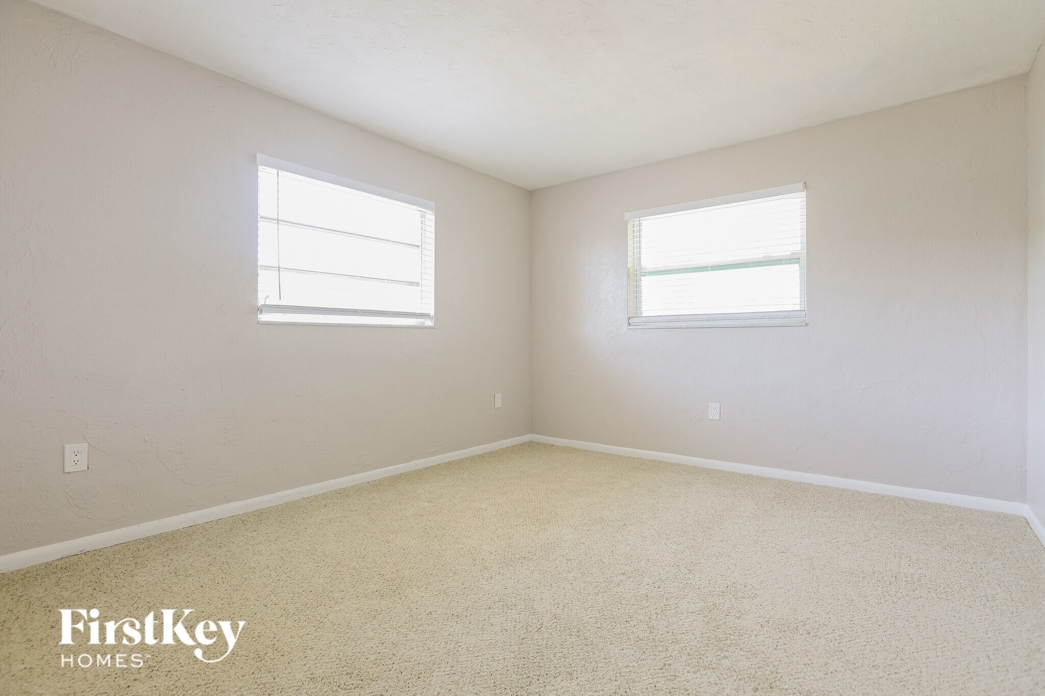 Building Photo - 63 Rotonda Cir
