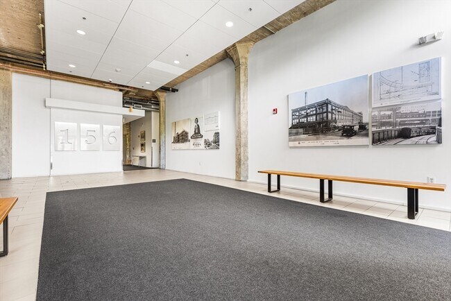 Building Photo - 156 Porter St