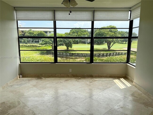 Building Photo - 1520 Whitehall Dr