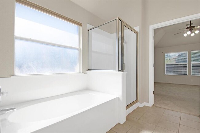 Building Photo - 3300 Winding Shore Ln