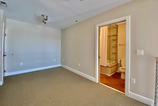 Building Photo - 2608 Erwin Rd