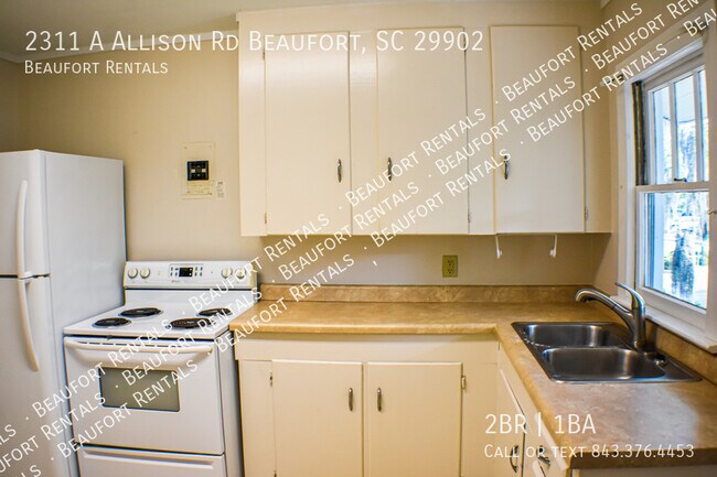 Building Photo - 2311 A Allison Rd Beaufort, SC 29902