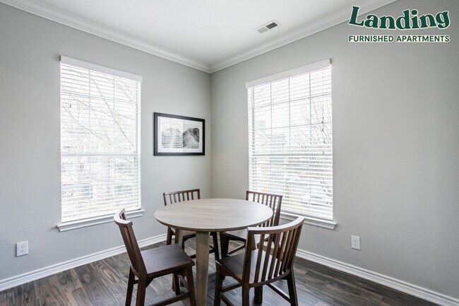 Building Photo - 1301 Ivy Meadow Dr