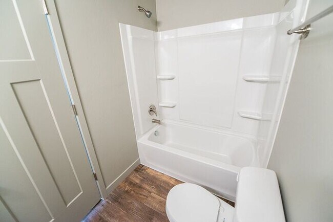 Building Photo - The Overlook in Herriman - Gorgeous Townhome