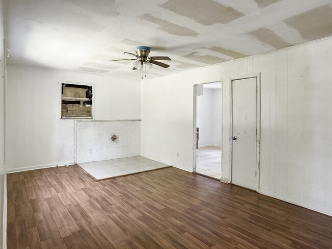 Building Photo - 1137 Carter Rd