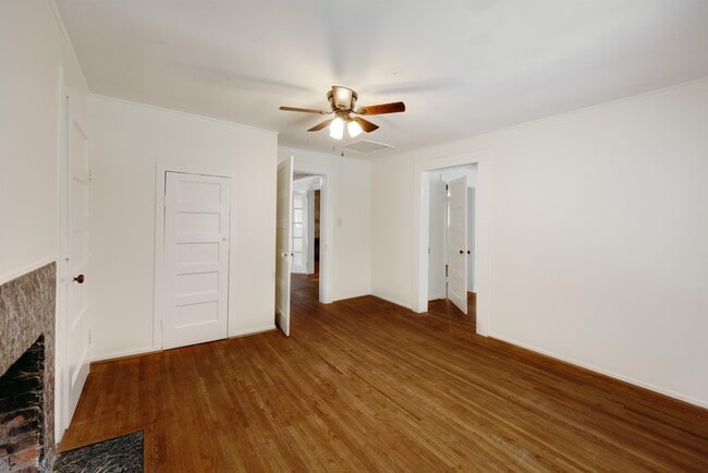 Building Photo - 505 Cherokee Rd