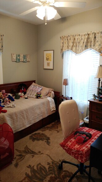 Building Photo - 83 Vernon St