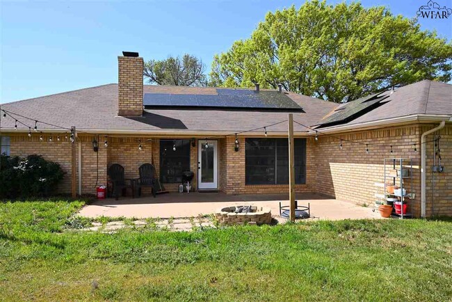 Building Photo - 907 Sugarbush Ln