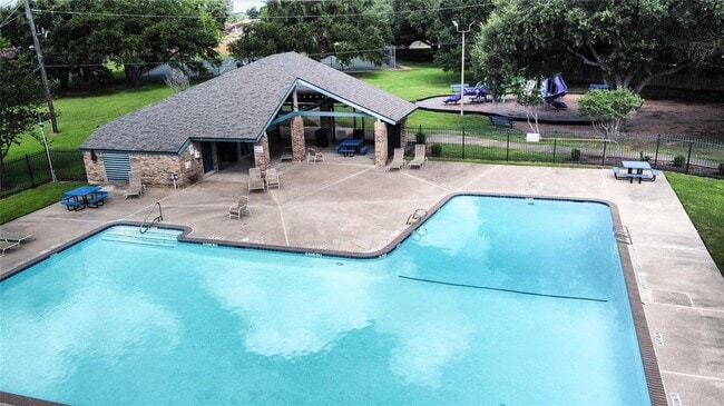 Building Photo - 13214 Ensley Wood Dr