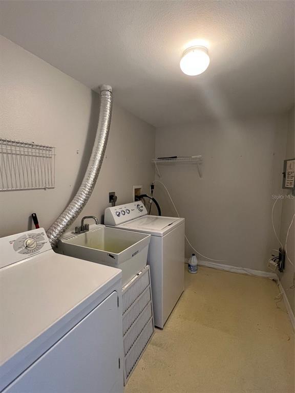 Building Photo - 670 Island Way