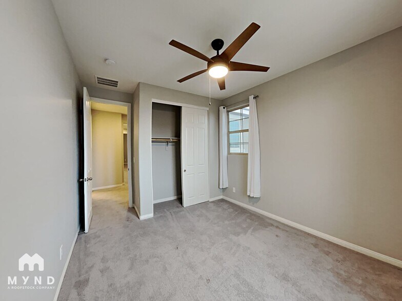 Building Photo - 4631 Roger River Ave