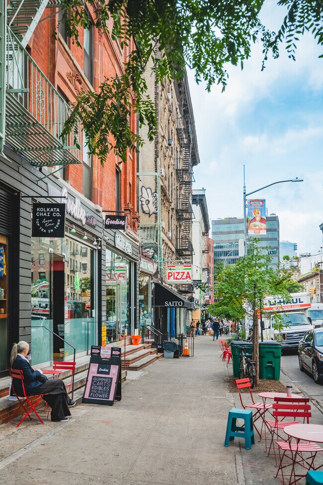 Building Photo - 179 Mott St