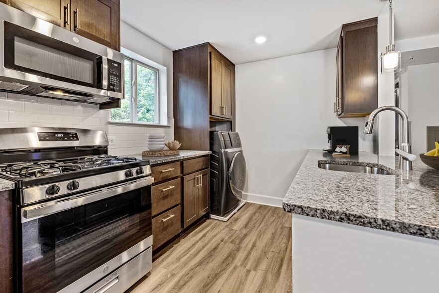 Building Photo - Tuscany Woods Apartments