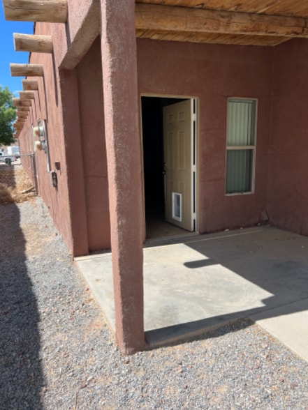 Building Photo - 2020 E Ambush St
