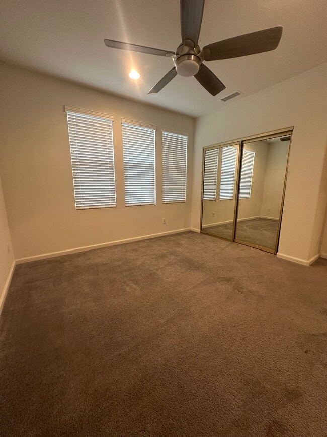 Building Photo - 6449 Autumn Gold Way