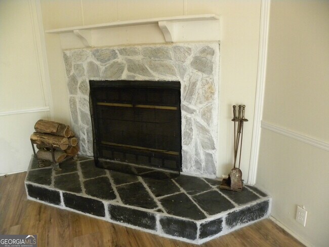 Building Photo - 297 Bell Acres Rd