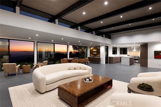 Building Photo - 9015 Alto Cedro Dr