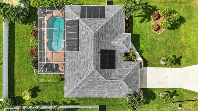 Building Photo - 3023 SW 23rd Ave