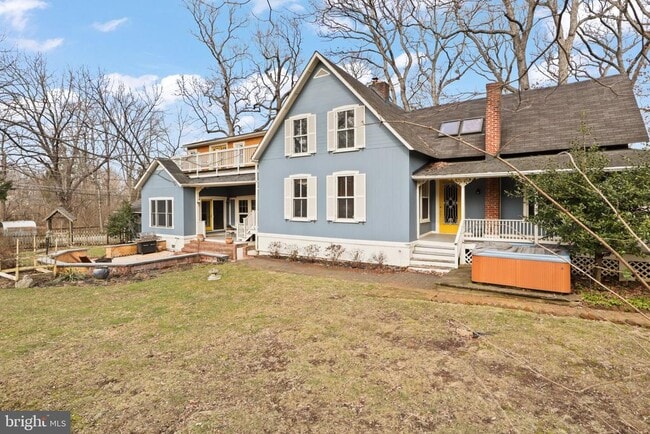 Building Photo - 206 Grove Ave