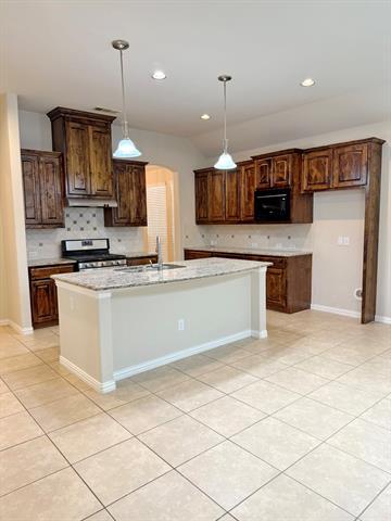 Building Photo - 10708 Patton Dr