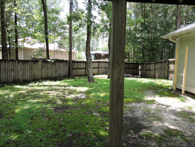 Building Photo - 124 Fairway Dr