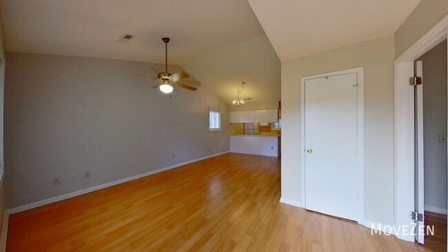 Building Photo - 809 Antler Dr