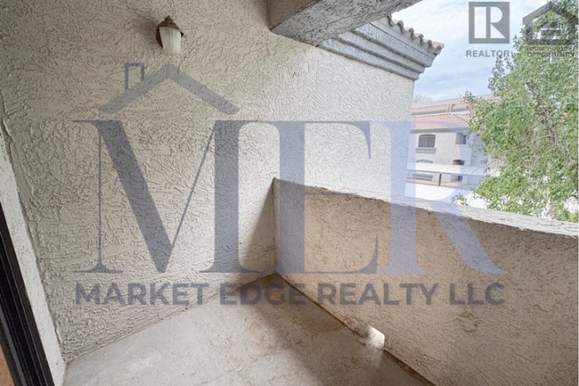 Building Photo - 2Bed/1Bath Apt at Thompson Peak/Frank Lloyd Wright! Ready for Immediate Move-In!