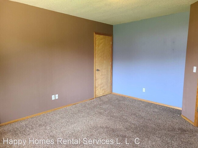 Building Photo - 3 br, 2 bath House - 220 W. Comanche Street