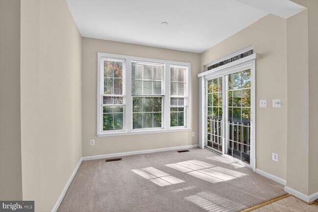 Building Photo - 1515 Shields Terrace NE
