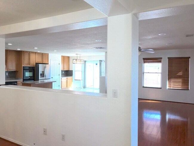 Building Photo - Spacious 4 bedroom Northern Meadows Home with Refriderated Air!